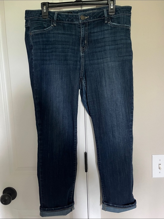 Simply Vera Vera Wang Denim - Dark blue straight leg jeans in women’s size 14P.